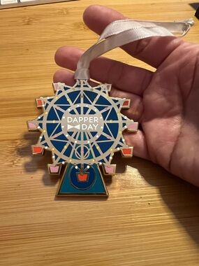 Dapper Day Ferris Wheel 🎡 Ornament (NWOT)